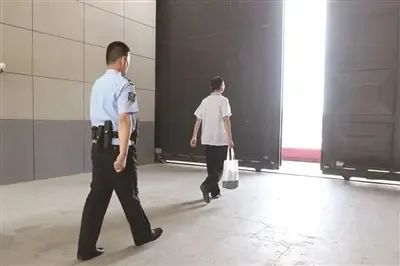 蒿向露 第3页