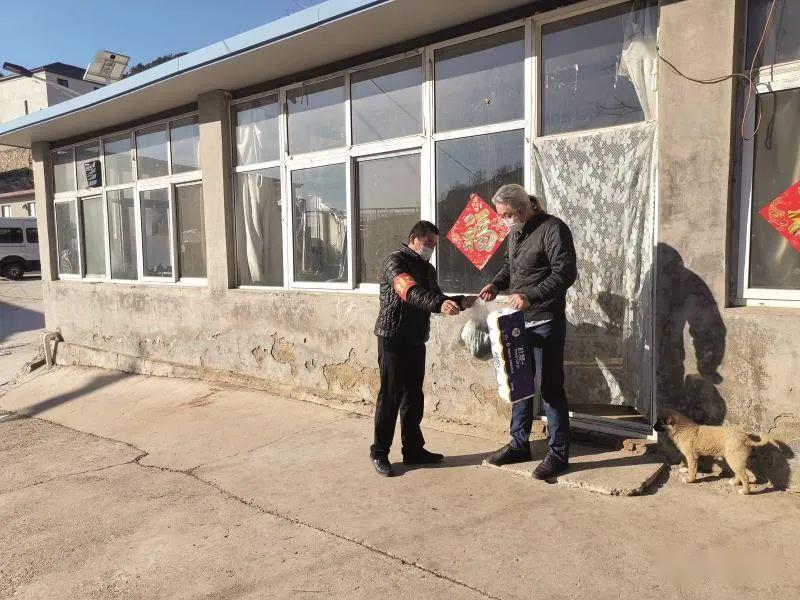 北京与新疆共同抗击疫情的挑战，疫情最早情况分析与合作抗疫之路
