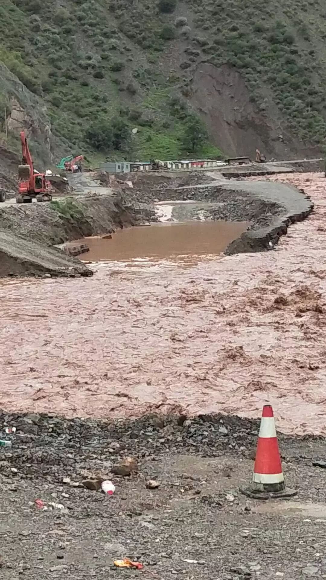 泥石流最早的路况及其影响概述